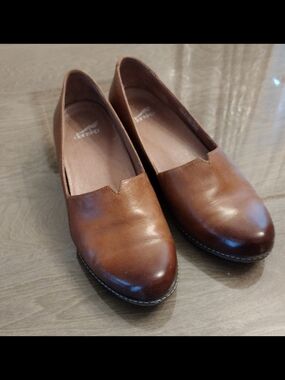 Dansko Liliana Concealed Wedge Slip-on Teak Burnished Nubuck Leather Size 40 EU